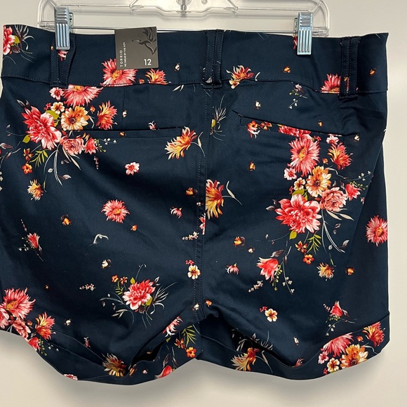 Torrid Blue Floral Sateen Shorts Sz. 12 NWT - Picture 4 of 6